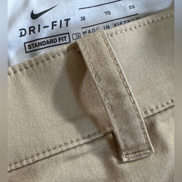 Nike Dri Fit Khaki Shorts Size 38 - Picture 3 of 3
